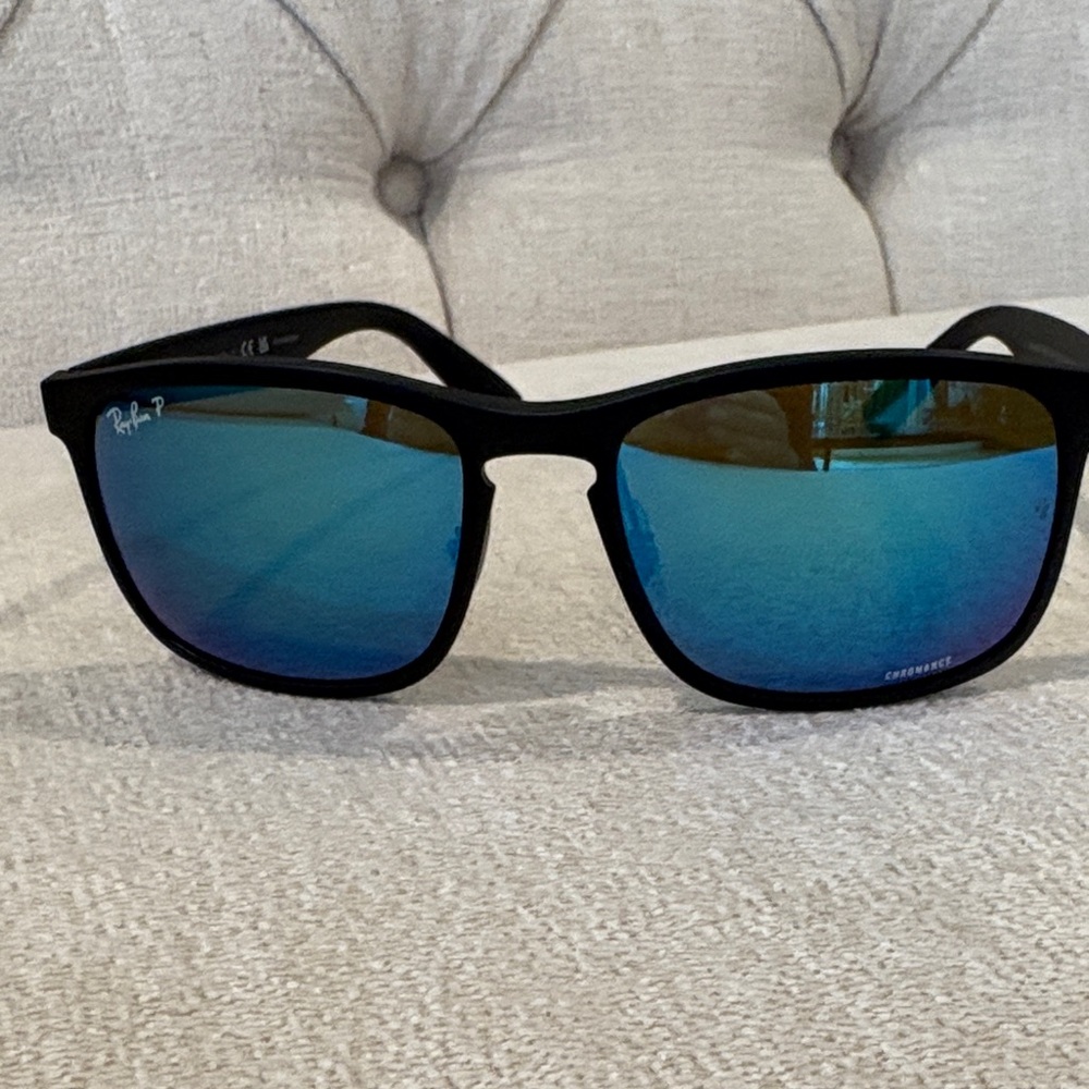 Ray-Ban CHROMANCE Black and Blue Sunglasses.